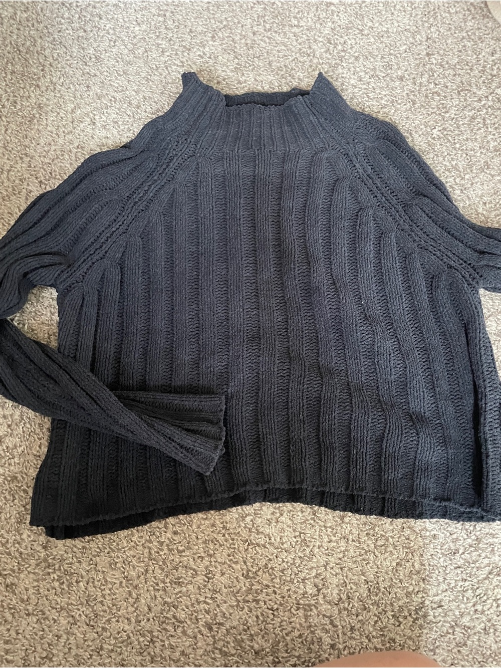 American Eagle Fleece Black Ribbed Knit Sweater